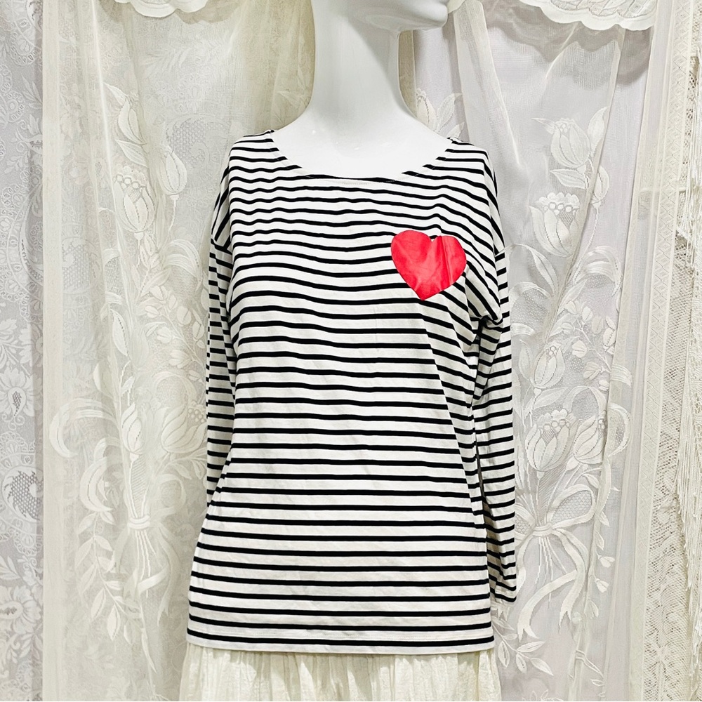 Chinti & Parker European White Striped Top with Red Heart